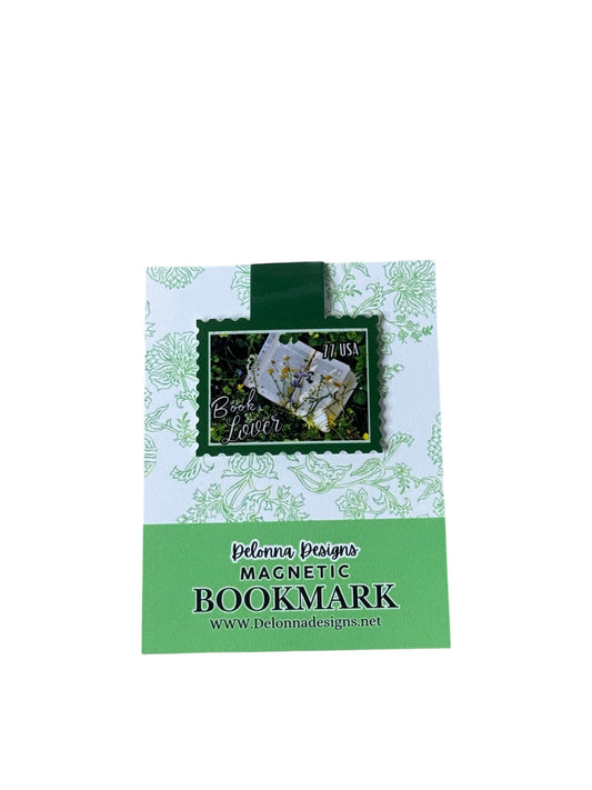 Book Lover Green Magnetic Bookmark